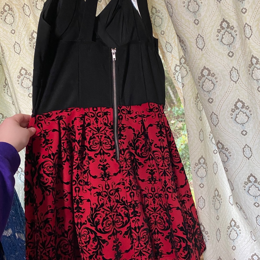 Dress! - Picture 2 of 2